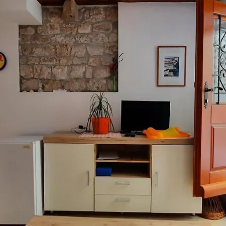 Apartment Lucija