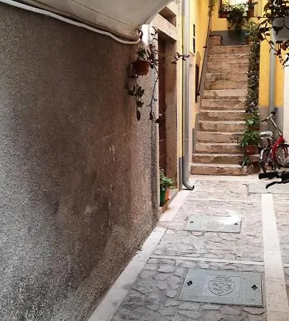 Lucija Cres