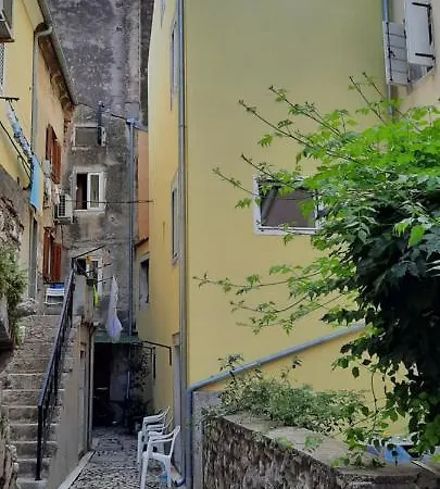 Lucija *